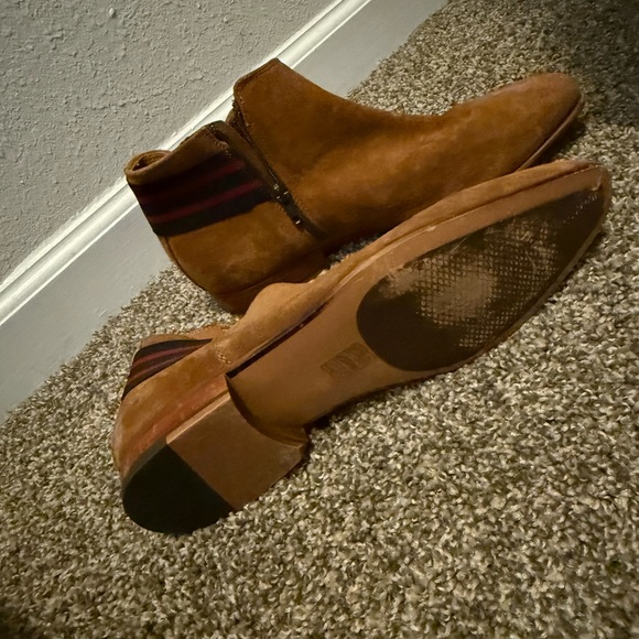 Also Chelsea boots main image 5